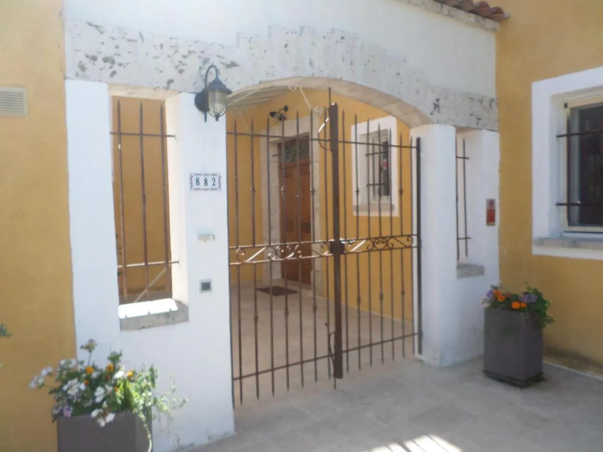 ساليرنيس Maison Mimosa فندق مبيت وإفطار