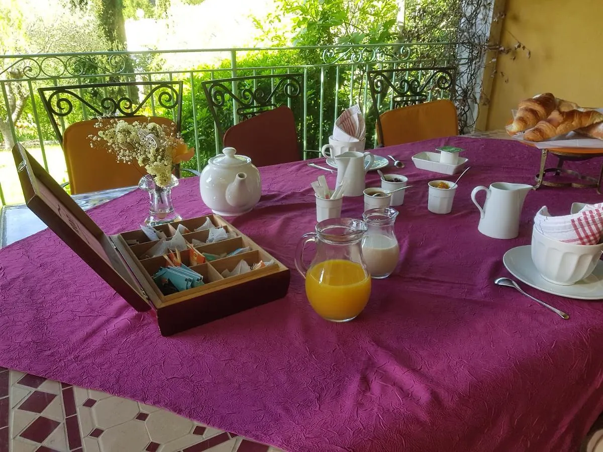 ساليرنيس Maison Mimosa فندق مبيت وإفطار